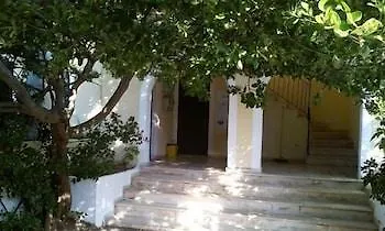 Front Salvanos Lejlighedshotel 2*