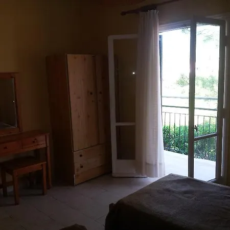 Front Salvanos Lejlighedshotel