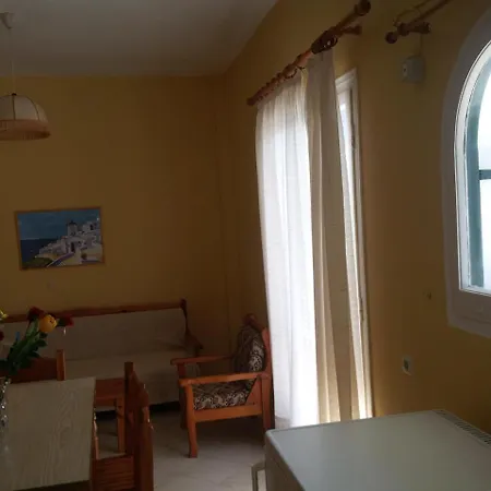 Front Salvanos Apart-hotel Acharavi (Corfu)